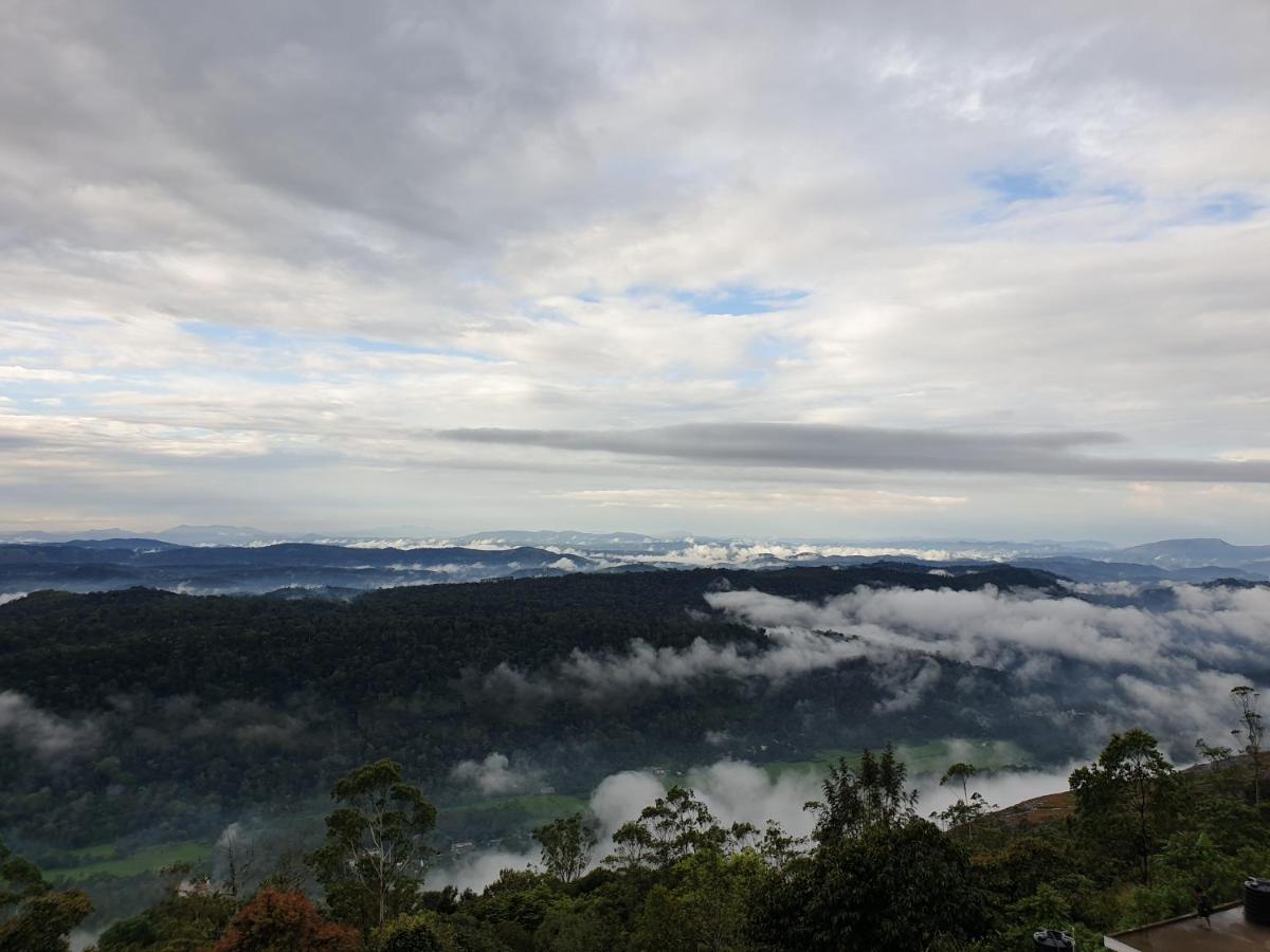 Seekend Holidays Munnar Chinnakanal ภายนอก รูปภาพ